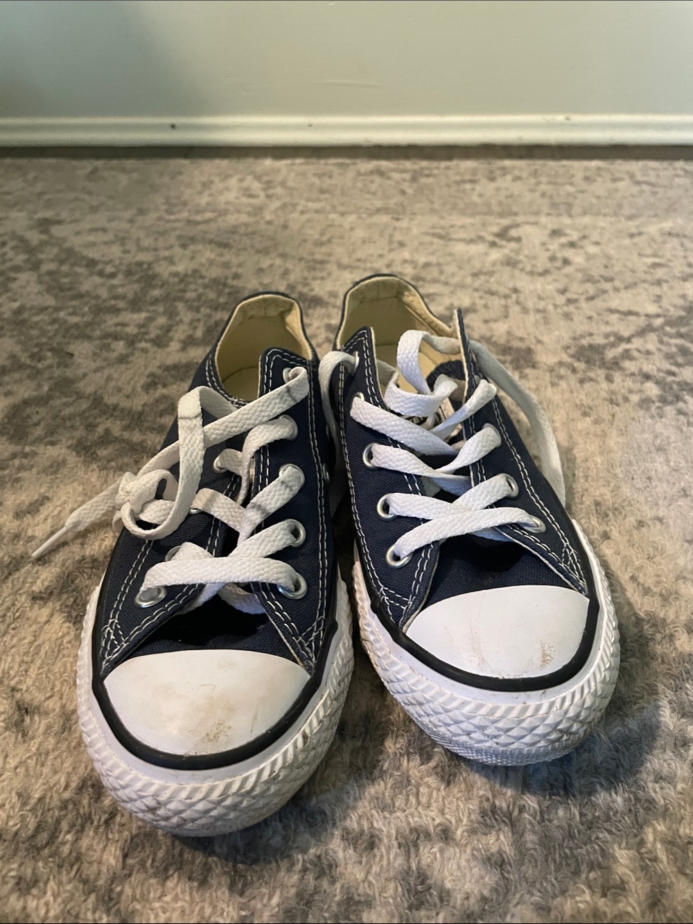 Converse Kids Low Top Sneakers in Navy and White - Picture 4 of 6